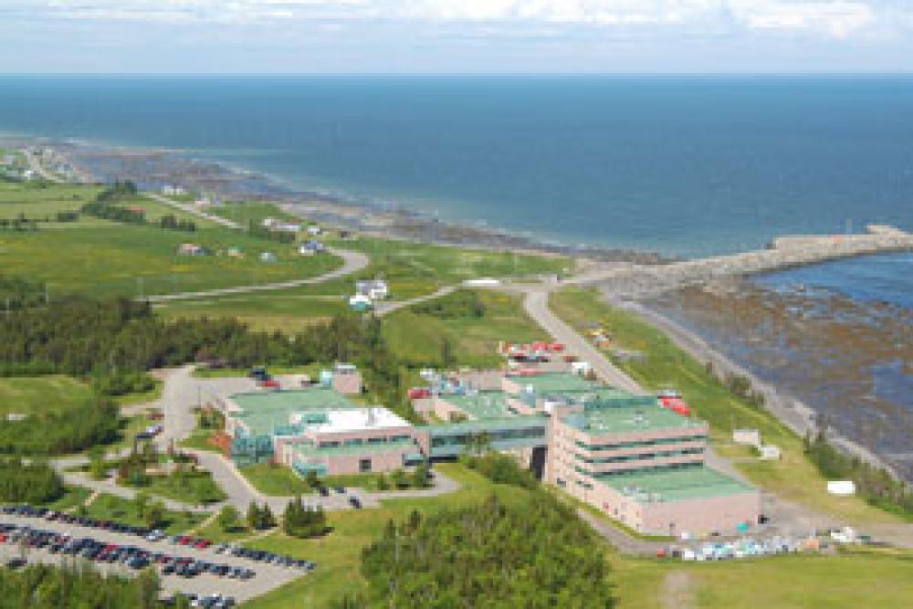 Photo d'une vue aérienne de l'Institut Maurice-Lamontagne