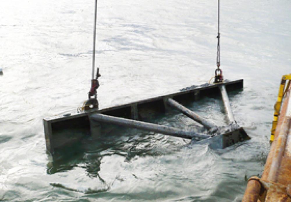 Ancre d’estacade de 15 400 kg.